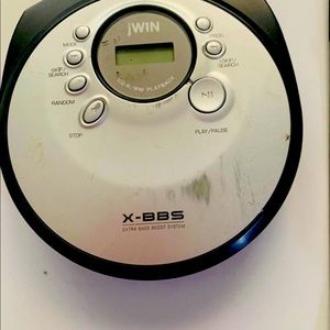 jwin poryable CD player